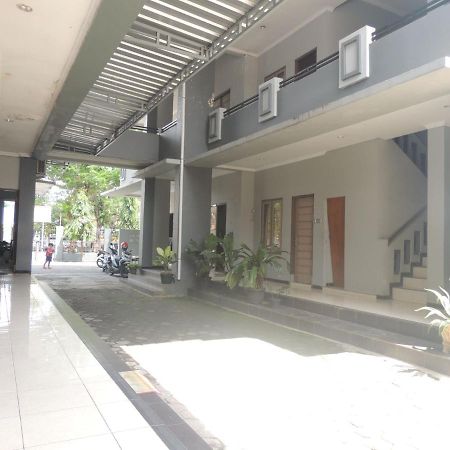 Hotel Sejahtera Kebumen Экстерьер фото