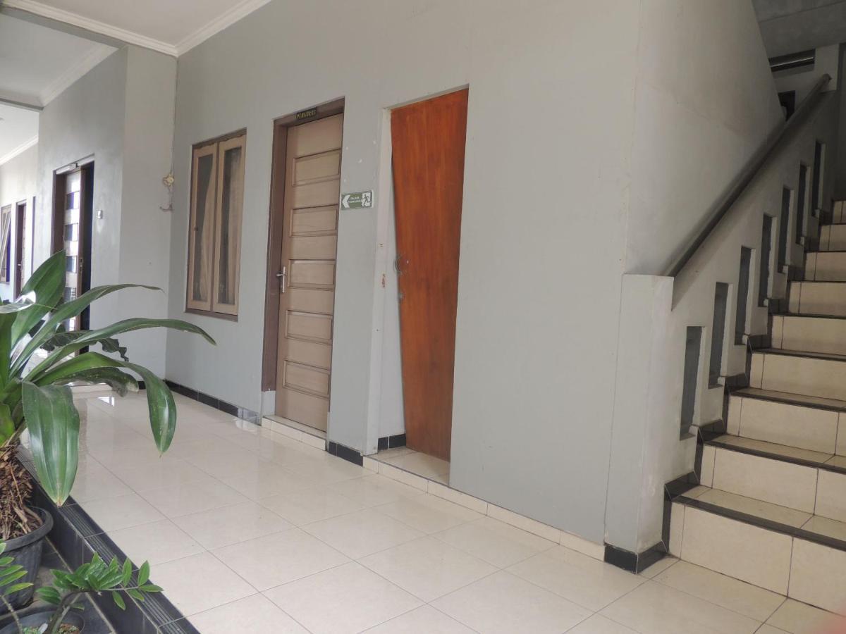 Hotel Sejahtera Kebumen Экстерьер фото