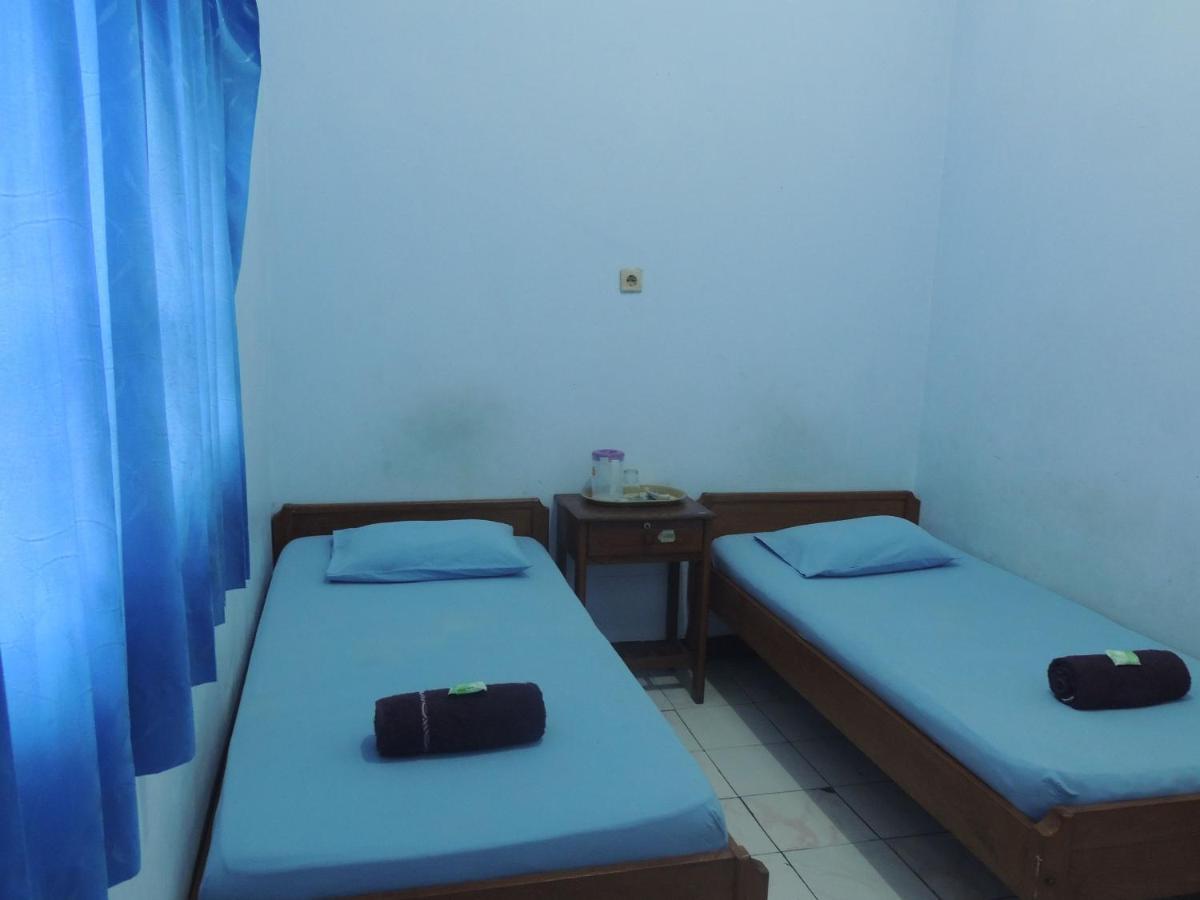 Hotel Sejahtera Kebumen Экстерьер фото