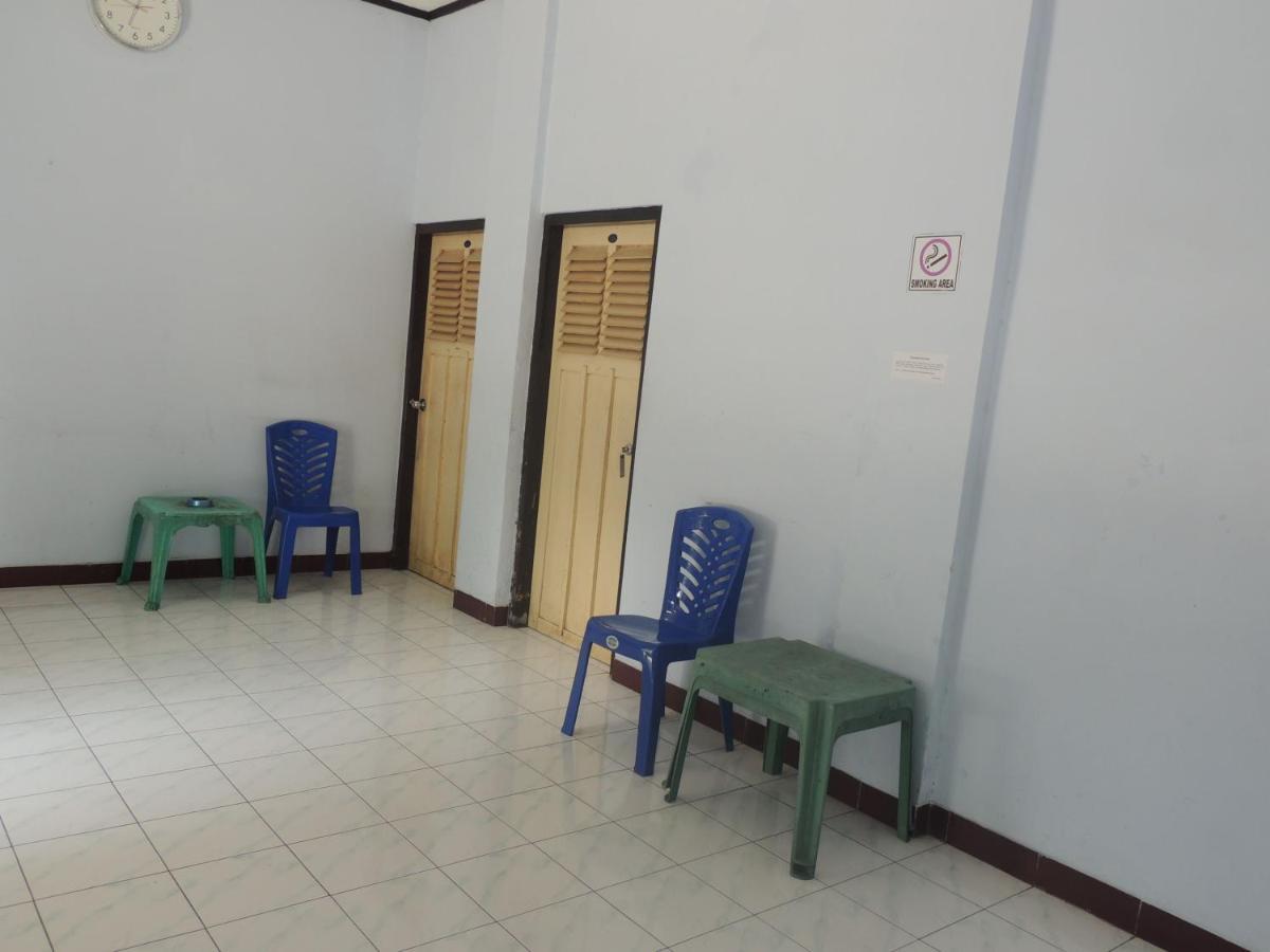 Hotel Sejahtera Kebumen Экстерьер фото
